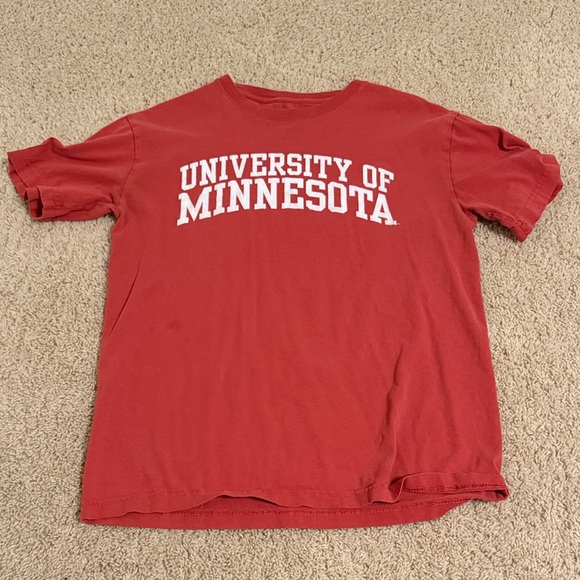 University of Minnesota Red T-Shirt - Picture 1 of 1